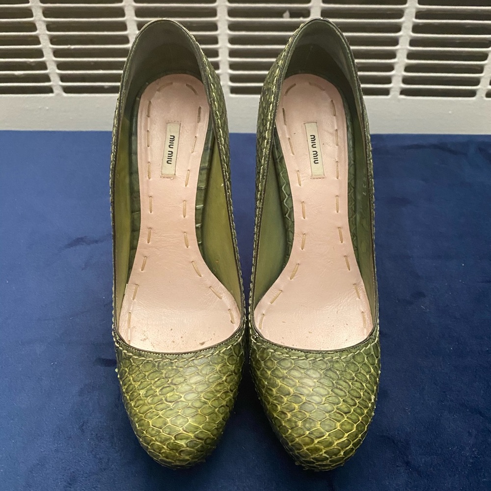 MIU MIU Green Snakeskin Pumps